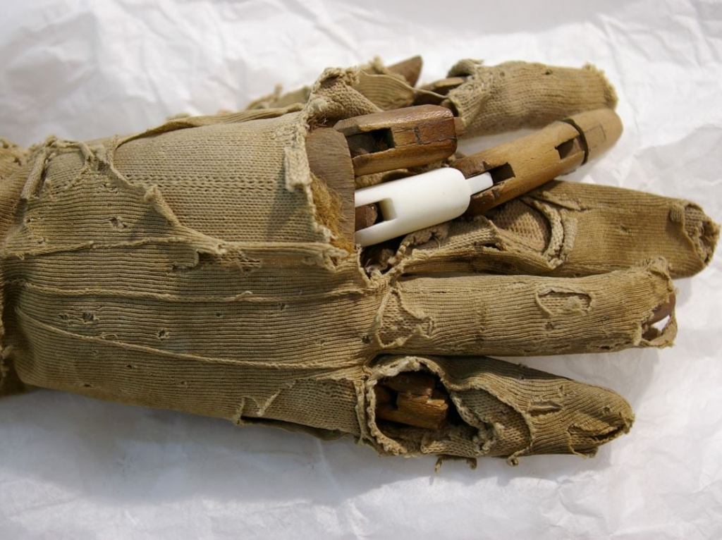 ანტიკური სკულპტურებიდან მანეკენებამდე